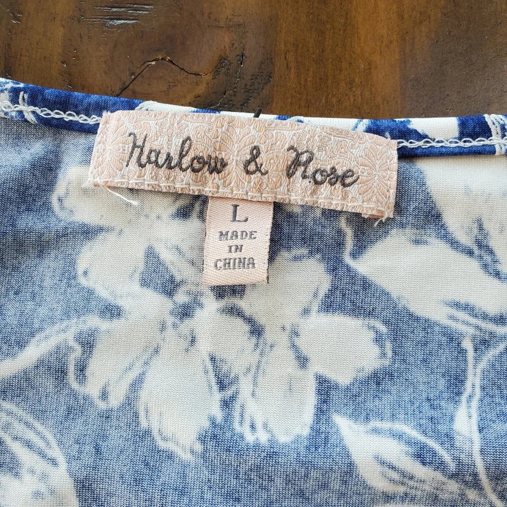 Harlow & Rose Blue White Floral Cold Shoulder Top Size Large